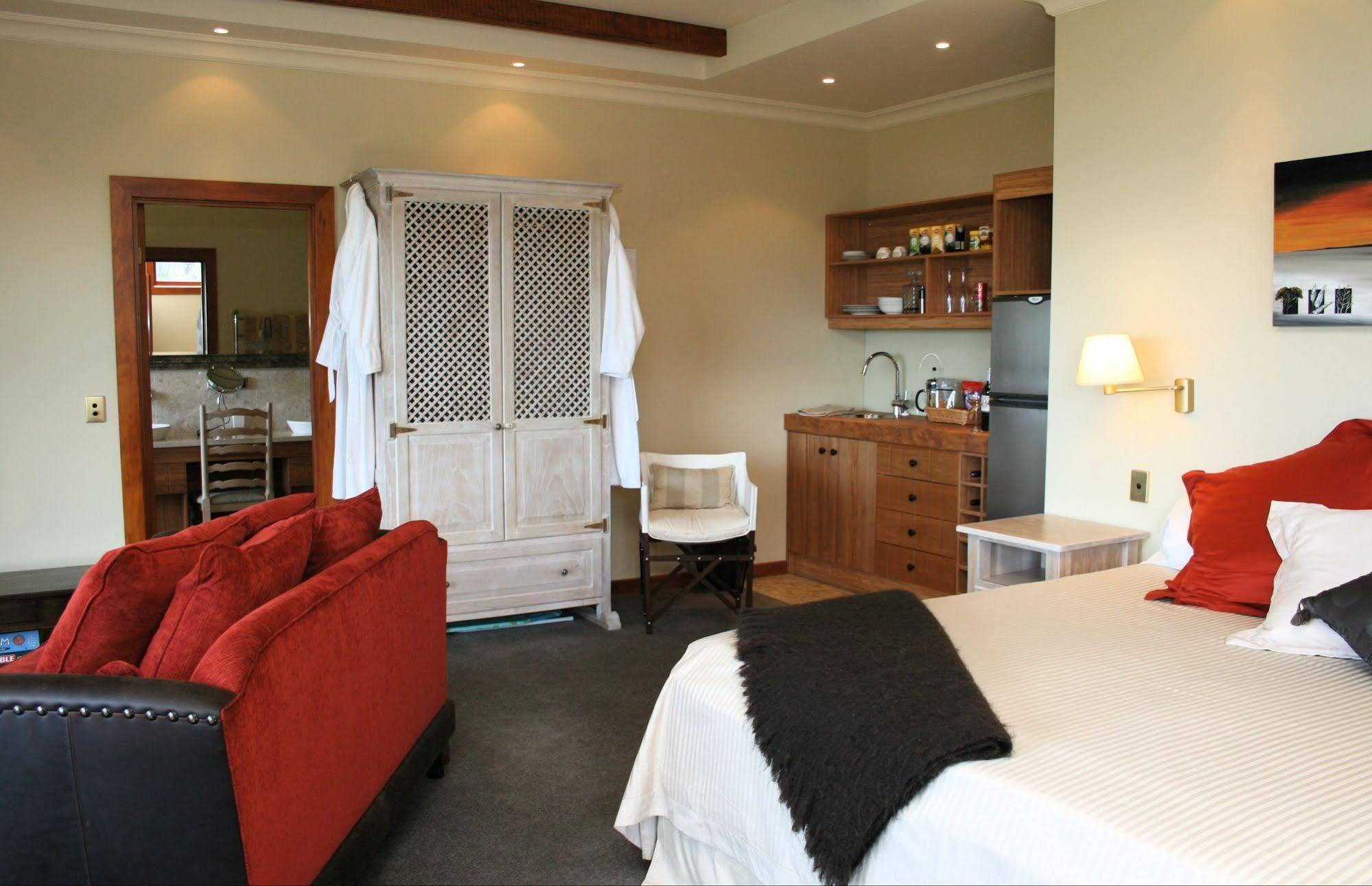 تاوبو Tauhara Sunrise Lodge المظهر الخارجي الصورة