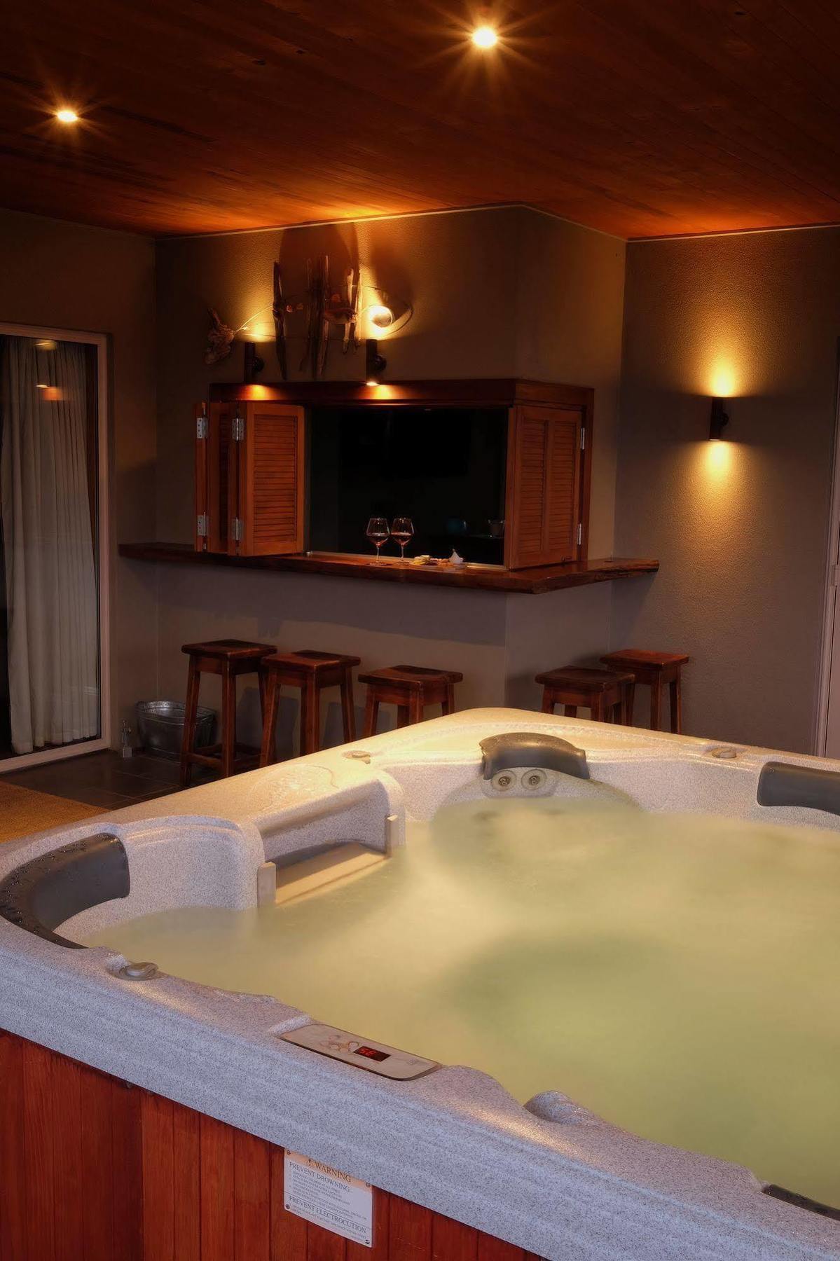 تاوبو Tauhara Sunrise Lodge المظهر الخارجي الصورة
