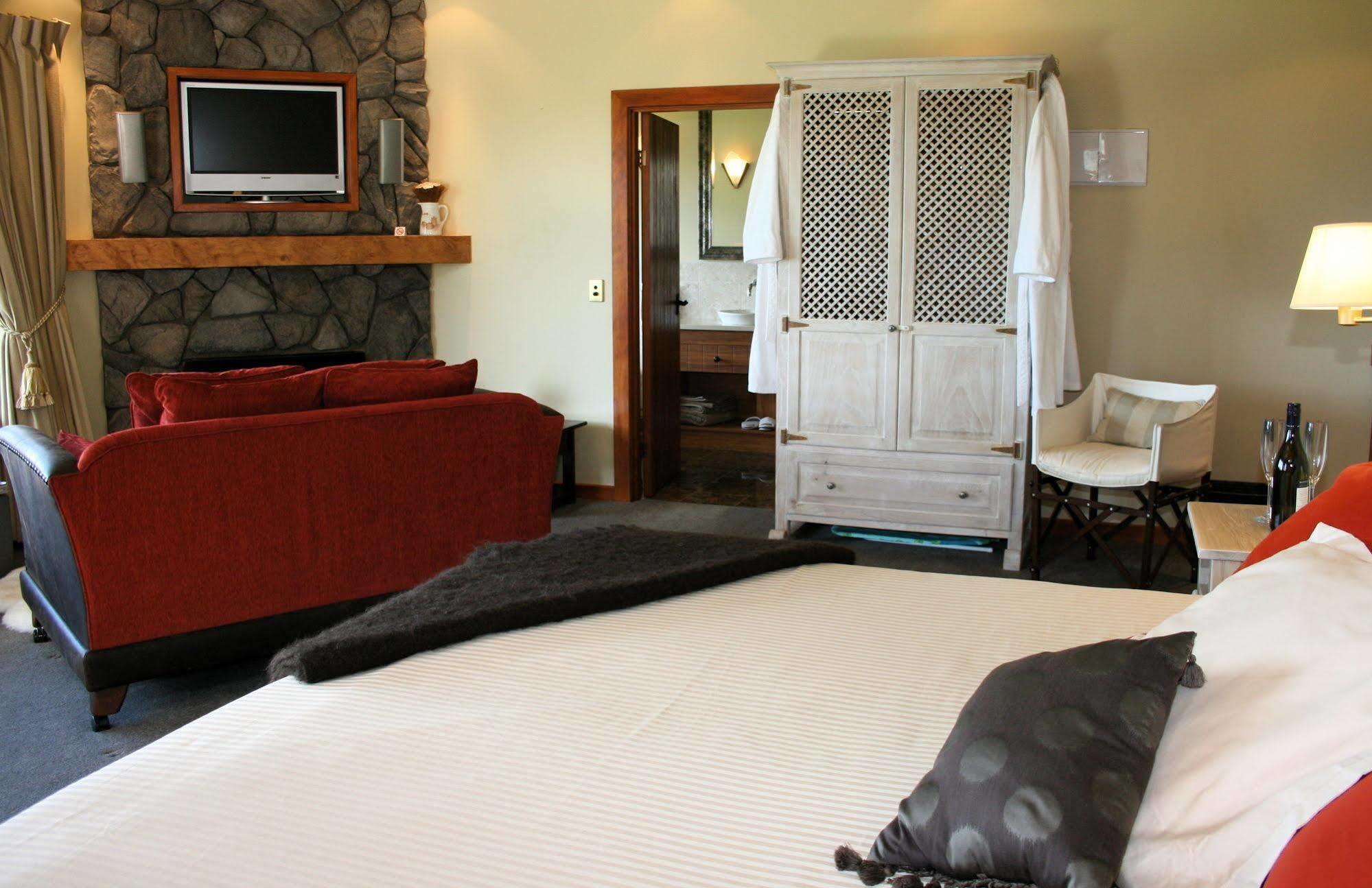 تاوبو Tauhara Sunrise Lodge المظهر الخارجي الصورة
